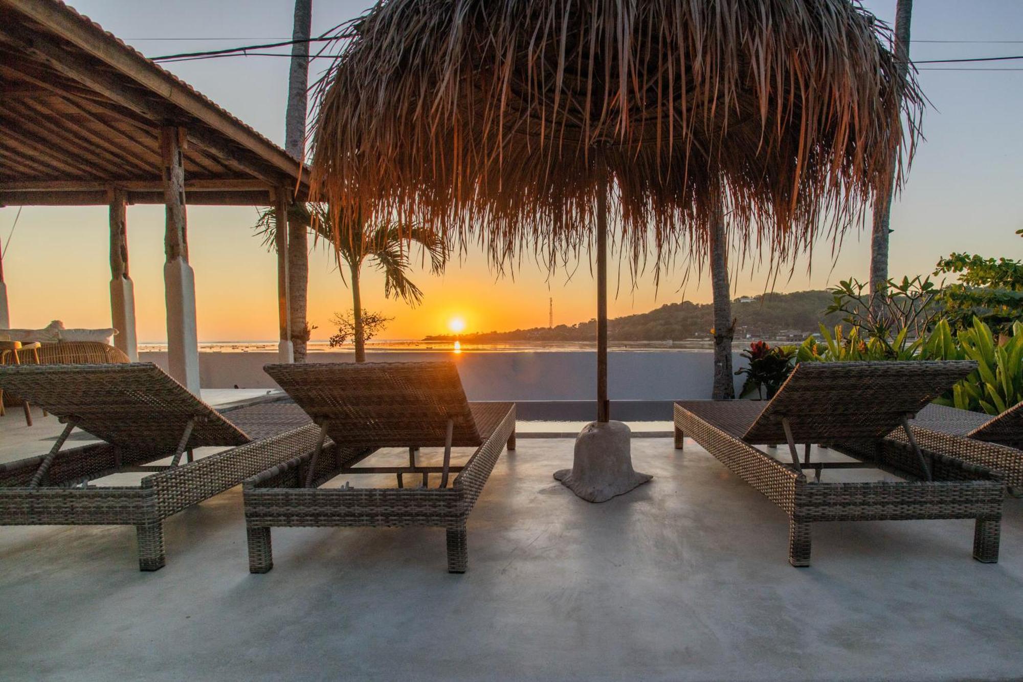 Sunset House Ceningan, 10 Person Beachview Private Villa Nusa Lembongan  Exterior photo