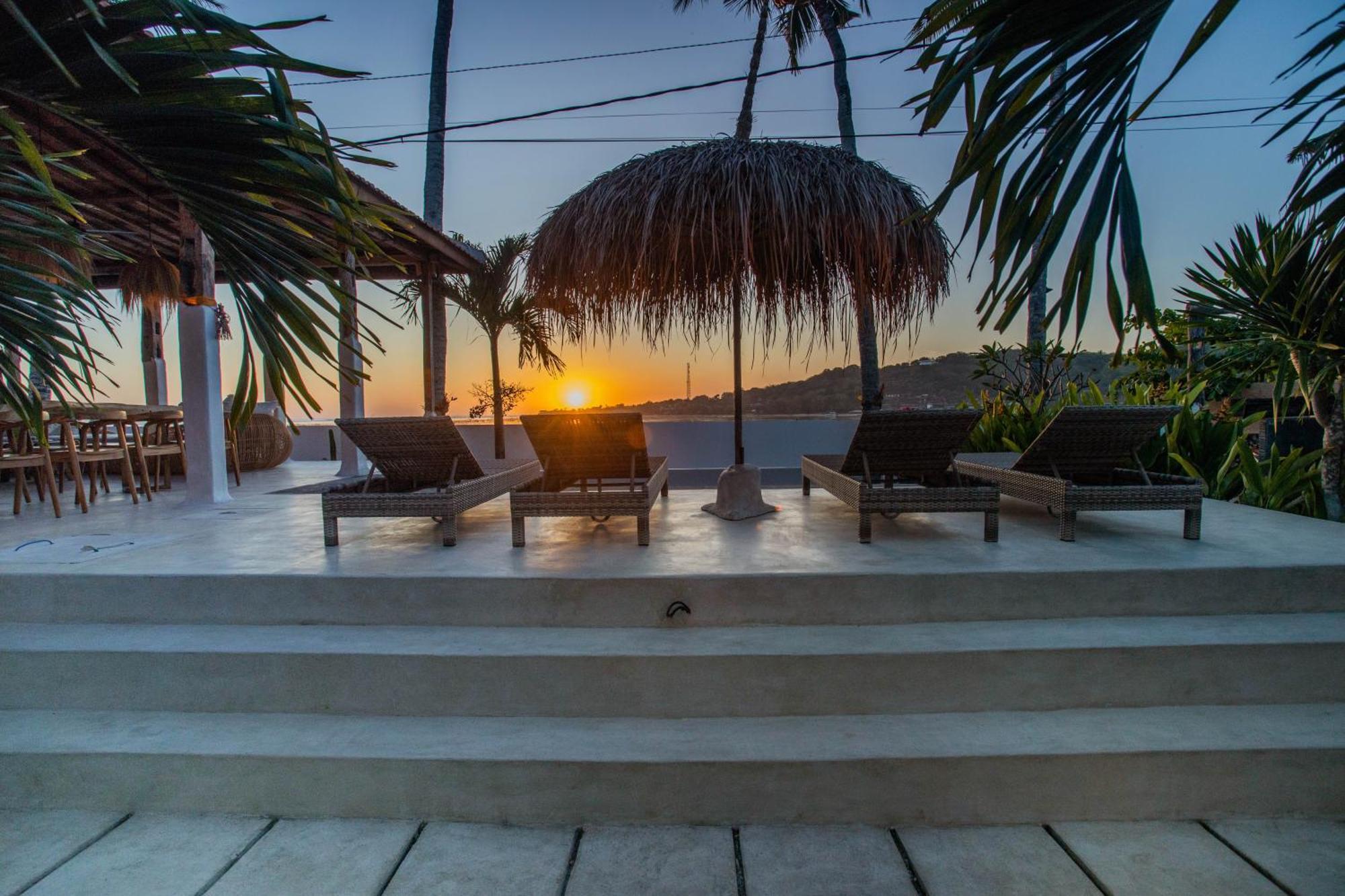 Sunset House Ceningan, 10 Person Beachview Private Villa Nusa Lembongan  Exterior photo
