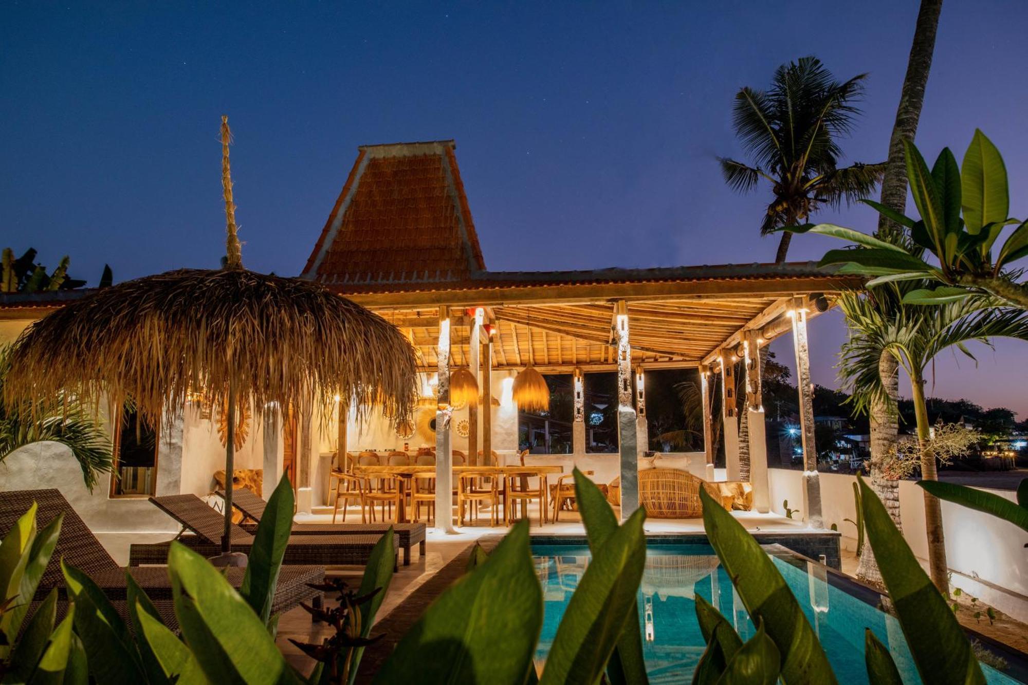 Sunset House Ceningan, 10 Person Beachview Private Villa Nusa Lembongan  Exterior photo