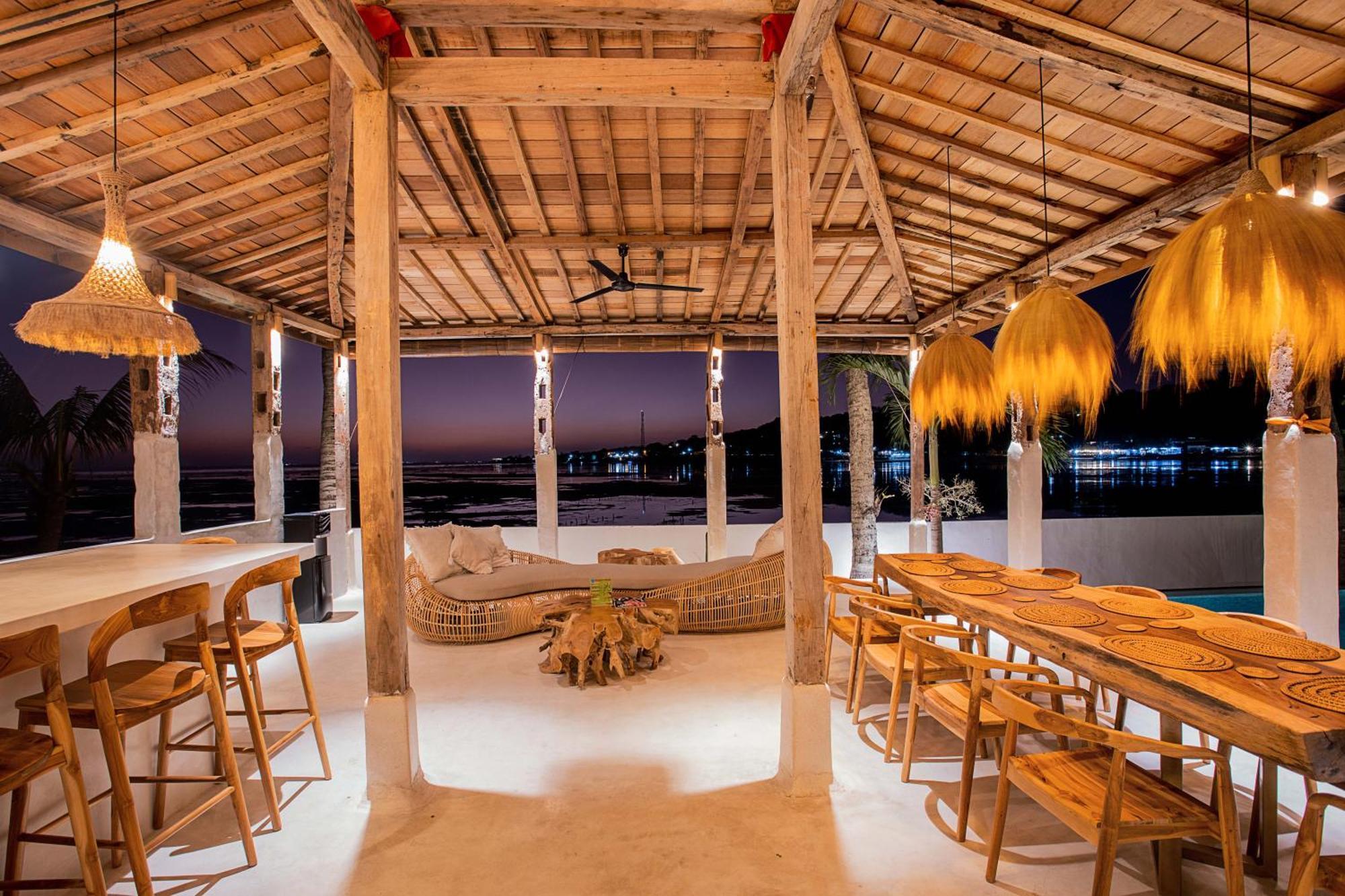 Sunset House Ceningan, 10 Person Beachview Private Villa Nusa Lembongan  Exterior photo