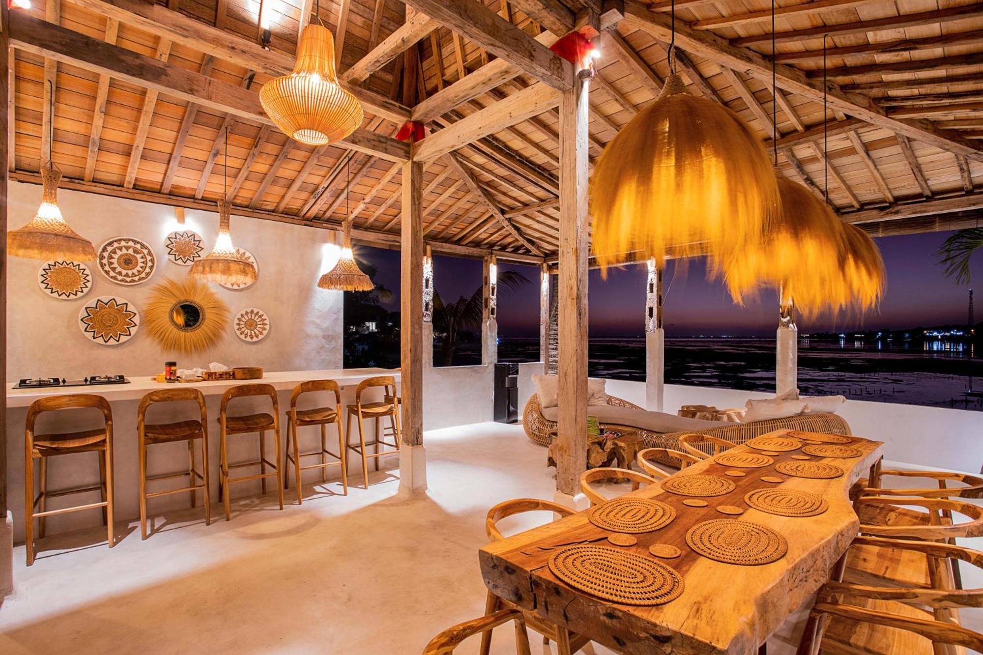 Sunset House Ceningan, 10 Person Beachview Private Villa Nusa Lembongan  Exterior photo